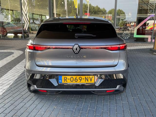 Renault MEGANE E-Tech EV60 Optimum Charge Iconic ACHTERUITRIJCAMERA / CRUISECONTROL / GROOTSTE SCHERM / APLE CARPLAY
