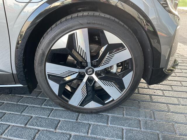 Renault MEGANE E-Tech EV60 Optimum Charge Iconic ACHTERUITRIJCAMERA / CRUISECONTROL / GROOTSTE SCHERM / APLE CARPLAY