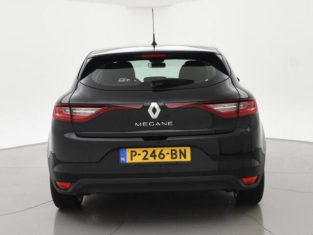 Renault MEGANE 1.2 TCe 4-CIL LIFE + STOELVERW. | CARPLAY | DAB | CRUISE CONTROL
