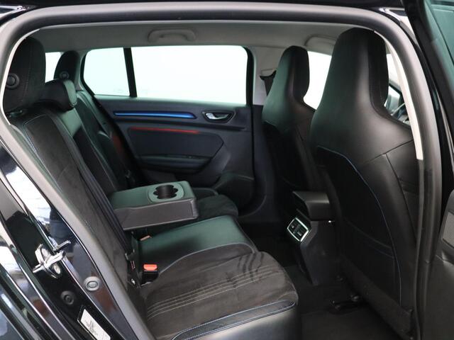 Renault MEGANE Estate 1.6 TCe 205PK GT | Trekhaak | Stoelverwarming | Bose premium audio | Vierwielbesturing | Achteruitrijcamera |