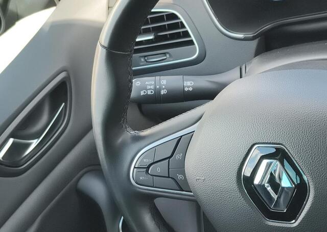 Renault MEGANE Estate 1.3 TCe EDC 140 Techno - Demo