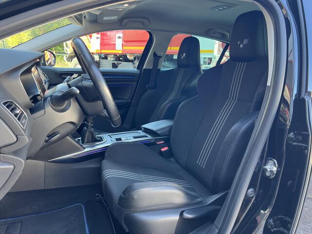 Renault MEGANE 1.2 TCe GT-Line | org. Nederlands | Kuipstoelen |