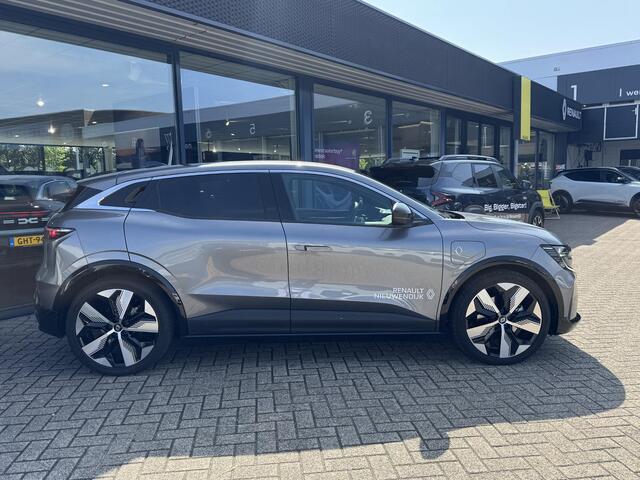 Renault MEGANE E-Tech EV60 Optimum Charge Techno / STOEL- EN STUURWIEL VERWARMING / WARMTEPOMP / GOOGLE MAPS INCL. APPLE & ANDROIDCARPLAY / PARKEERSENSOREN EN CAMERA / HARMAN KARDON PREMIUM AUDIO