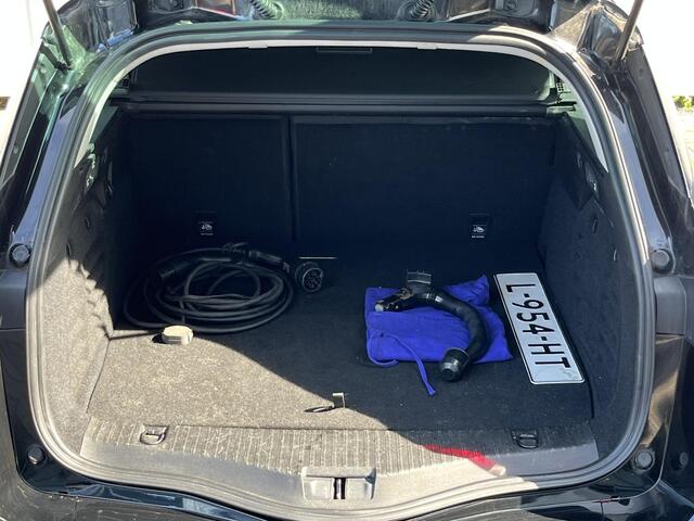 Renault MEGANE Estate 1.6 E-Tech Plug-In Hybrid 160 Business Edition One | Stoel en stuurwielverwarming | Lederen stoelbekleding | Elektrische stoelbediening | Achterruitrijcamera | Afneembare trekhaak