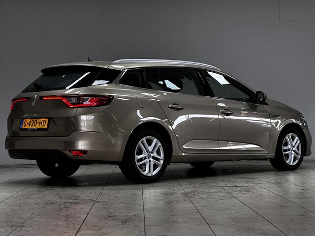 Renault MEGANE Estate 1.2 TCe Limited /DAB+! /Navi /Climat /Cruise /Elek. pakket /Bluetooth /Multi. LEDER Stuur /Regensensor /Extra getint glas /LED Dagrijverl. /Mistlampen /Dakrails /Armsteun /Isofix.
