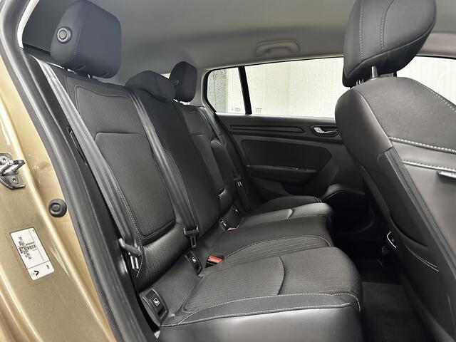 Renault MEGANE Estate 1.2 TCe Limited /DAB+! /Navi /Climat /Cruise /Elek. pakket /Bluetooth /Multi. LEDER Stuur /Regensensor /Extra getint glas /LED Dagrijverl. /Mistlampen /Dakrails /Armsteun /Isofix.