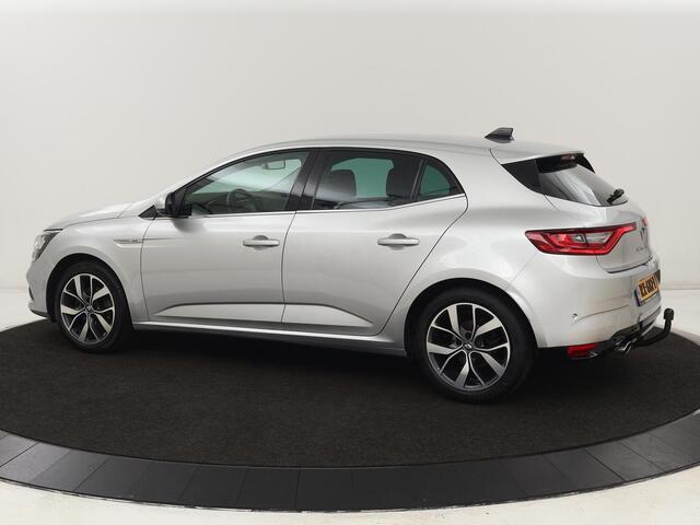 Renault MEGANE 1.2 TCe Bose | Camera | Half leder | Carplay | Keyless | Navigatie | Massage | Dodehoek detectie | Trekhaak | Climate control | Bluetooth | BOSE Sound | Cruise control | Parkeerhulp