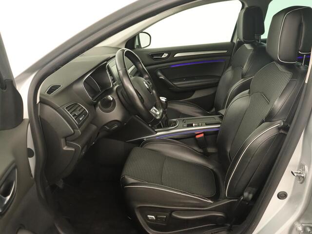 Renault MEGANE 1.2 TCe Bose | Camera | Half leder | Carplay | Keyless | Navigatie | Massage | Dodehoek detectie | Trekhaak | Climate control | Bluetooth | BOSE Sound | Cruise control | Parkeerhulp