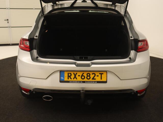 Renault MEGANE 1.2 TCe Bose | Camera | Half leder | Carplay | Keyless | Navigatie | Massage | Dodehoek detectie | Trekhaak | Climate control | Bluetooth | BOSE Sound | Cruise control | Parkeerhulp