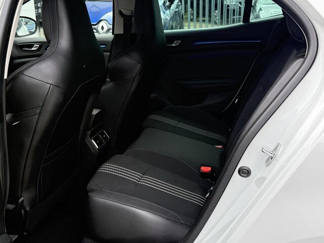 Renault MEGANE 1.2 TCe GT-Line | Trekhaak | Camera | Navigatie | Dealer Onderhouden