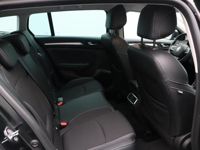 Renault MEGANE Estate 1.3 TCe 140pk Intens | Trekhaak | 1700kg trekvermogen | Apple carplay |