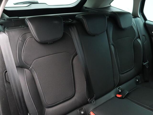 Renault MEGANE Estate 1.3 TCe 140pk Intens | Trekhaak | 1700kg trekvermogen | Apple carplay |