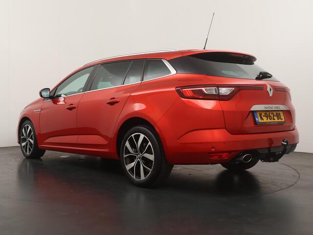 Renault MEGANE Estate 1.2 TCe GT-Line Automaat - Schuifdak - Lederen bekleding - Trekhaak - Stoelverwarming