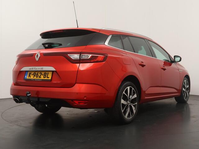 Renault MEGANE Estate 1.2 TCe GT-Line Automaat - Schuifdak - Lederen bekleding - Trekhaak - Stoelverwarming