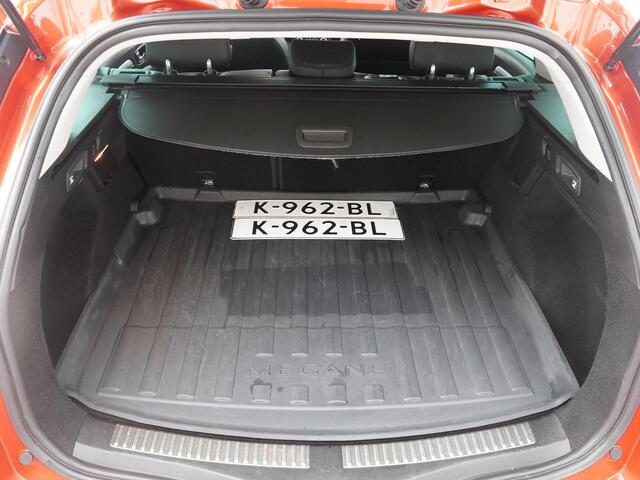 Renault MEGANE Estate 1.2 TCe GT-Line Automaat - Schuifdak - Lederen bekleding - Trekhaak - Stoelverwarming