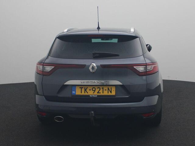 Renault MEGANE Estate TCe 140 Bose | R-link met R-Plug & Radio+ Bose® DAB+ premium audio incl. Apple CarPlay & Android Auto | Parkeersensoren rondom met achteruitrijcamera | Trekhaak |