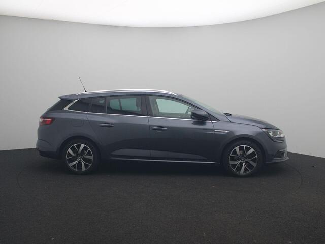 Renault MEGANE Estate TCe 140 Bose | R-link met R-Plug & Radio+ Bose® DAB+ premium audio incl. Apple CarPlay & Android Auto | Parkeersensoren rondom met achteruitrijcamera | Trekhaak |