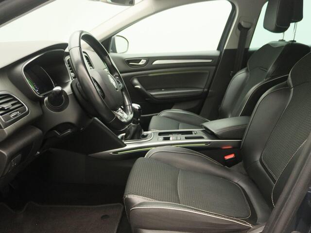 Renault MEGANE Estate TCe 140 Bose | R-link met R-Plug & Radio+ Bose® DAB+ premium audio incl. Apple CarPlay & Android Auto | Parkeersensoren rondom met achteruitrijcamera | Trekhaak |