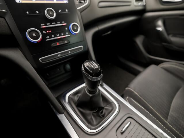 Renault MEGANE Estate 1.2 TCe Sport (VIRTUAL COCKPIT, APPLE CARPLAY, NAVIGATIE, CLIMATE, KEYLESS, SPORTSTOELEN, GETINT GLAS, PARKEERSENSOREN, LM VELGEN, NIEUWE APK, NIEUWSTAAT)