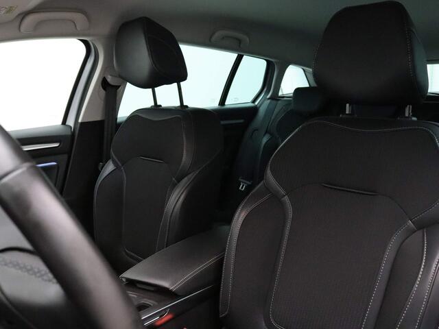 Renault MEGANE Estate TCe 140pk Techno EDC/AUTOMAAT Camera | Climate | Navi | Parksens. v+a | Stoel -\ stuur verwarmd