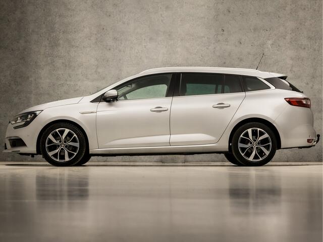 Renault MEGANE Estate 1.2 TCe Bose (APPLE CARPLAY, GROOT NAVI, BOSE AUDIO, CAMERA, KEYLESS, SFEERVERLICHTING, SPORTSTOELEN, TREKHAAK, GETINT GLAS, LM VELGEN, NIEUWSTAAT)