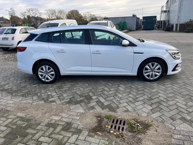 Renault MEGANE Estate automaat 1.6 E-Tech Plug-In Hybrid 160 Business Edition One navi parkeersensoren etc etc incl thuislader