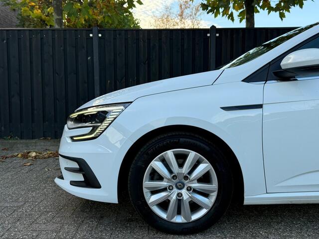 Renault MEGANE Estate 1.6 E-Tech Plug-In Hybrid 160 Business Zen