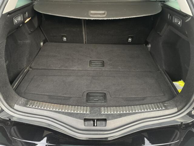 Renault MEGANE Estate 1.3 TCe Bose 163pk | Trekhaak | Camera | Carplay | Navi | Climate