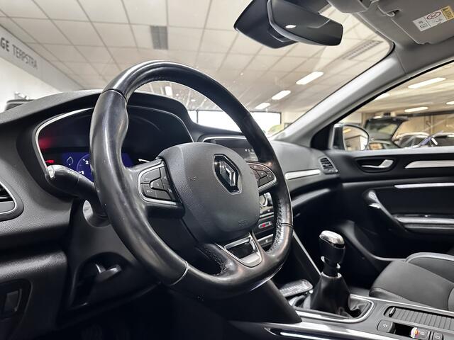 Renault MEGANE Estate 1.5 Blue dCi Limited/ D-Riem verv: 100.000KM!/ Trekhaak/ Half-Leder/ LED Koplampen/ Virtual Cockpit/ Abmient Light/ Keyless/ Multi-Sense/ Stoelverw./ PDC V+A/ Apple + Android/ DAB+/ Lane-Assist.