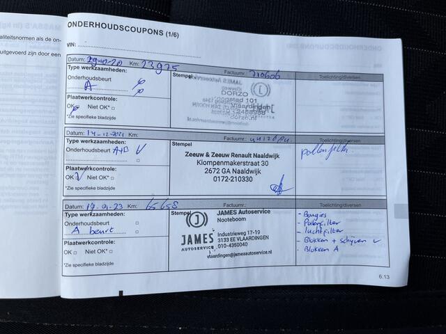 Renault MEGANE Estate 1.3 TCe 140 PK Limited / Apple Carplay - Android Auto / Keyless / Parkeerksensoren. Achter / 16'' LMV /