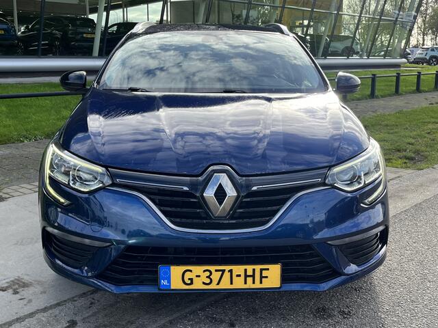 Renault MEGANE Estate 1.3 TCe 140 PK Limited / Apple Carplay - Android Auto / Keyless / Parkeerksensoren. Achter / 16'' LMV /