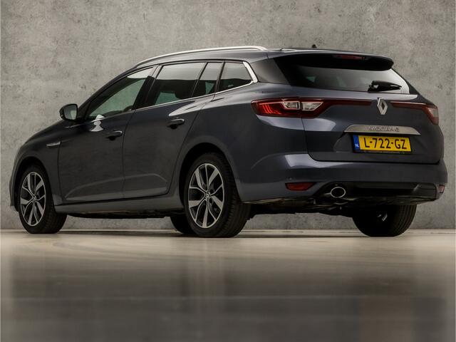 Renault MEGANE Estate 1.2 TCe Signature Bose Sport (VIRTUAL COCKPIT, APPLE CARPLAY, GROOT NAVI, STUUR/STOELVERWARMING, HEAD-UP DISPLAY, BOSE AUDIO, LEDER, CAMERA, KEYLESS, MASSAGE, LED KOPLAMPEN, NIEUWSTAAT)