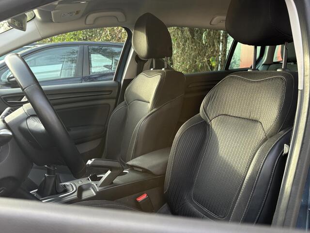 Renault MEGANE Estate 1.2 TCe Limited - Navigatie - Climate Control - Trekhaak - Cruise Control