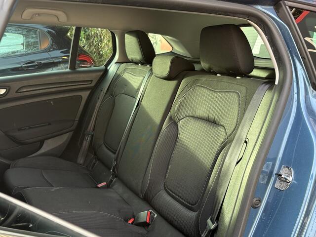 Renault MEGANE Estate 1.2 TCe Limited - Navigatie - Climate Control - Trekhaak - Cruise Control