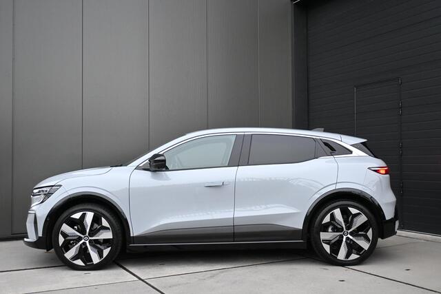 Renault MEGANE E-Tech comfort range techno 60 kWh | 360 CAMERA | STUURVERWARMING | NAVI | APPLECARPLAY/ANDROIDAUTO | ADAPT. CRUISE CONTROL | CLIMATE CONTROL | PDC | LMV