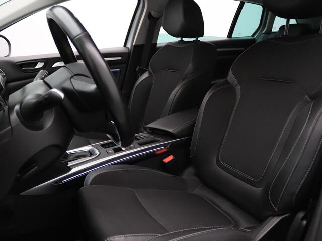 Renault MEGANE Estate 160pk E-Tech Plug-In Hybrid Intens Automaat Camera | Cruise | Navi | Parkeersens. v+a | Trekhaak