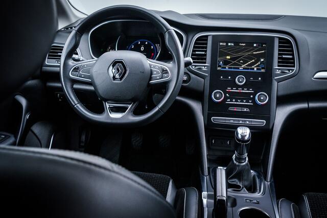 Renault MEGANE Estate 1.2 101 PK TCe Limited | Clima | Navi | Cruise | | Trekhaak | Pdc | Metallic | Led |