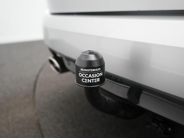 Renault MEGANE Estate TCe 130 EDC Limited - RIJKLAARPRIJS - Automaat - Achteruitrijcamera - Cruise Control - Trekhaak - Dealeronderhouden