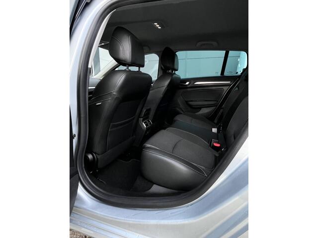 Renault MEGANE Estate 1.3 TCe 140 Techno | Pack Parking | Trekhaak | All seasonbanden