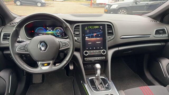 Renault MEGANE 1.6 E-Tech Plug-In Hybrid 160 R.S. Line