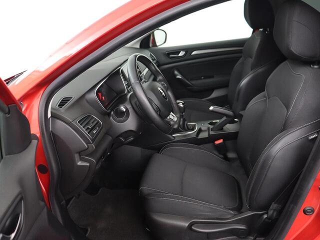 Renault MEGANE 1.3 TCe Business Zen | Trekhaak | Camera | Carplay | Navigatie | Keyless | Full LED | Parkeerhulp | Cruise control | Climate control | DAB | Bluetooth