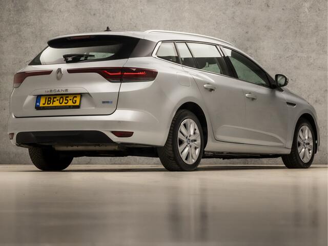 Renault MEGANE Estate 1.6 E-Tech Plug-In Hybrid Sport 160Pk Automaat (VIRTUAL COCKPIT, APPLE CARPLAY, GROOT NAVI, LED KOPLAMPEN, SPORTSTOELEN, PARKEERSENSOREN, CRUISE, NIEUWE APK, NIEUWSTAAT)