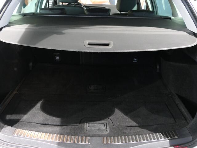 Renault MEGANE Estate 1.3 TCe Intens - Occasion Lease vanaf ¤509 p/m - Trekhaak - Sensor v+a - Cruise - Navi