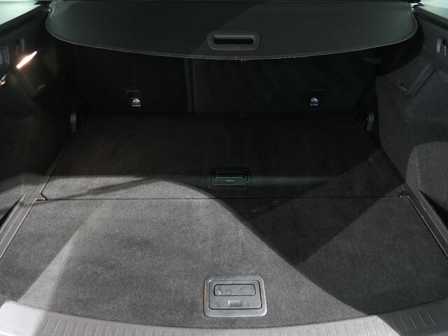 Renault MEGANE Estate 1.3 TCe 140 Techno - AUTOMAAT! - Camera - Sensor v+a - Cruise