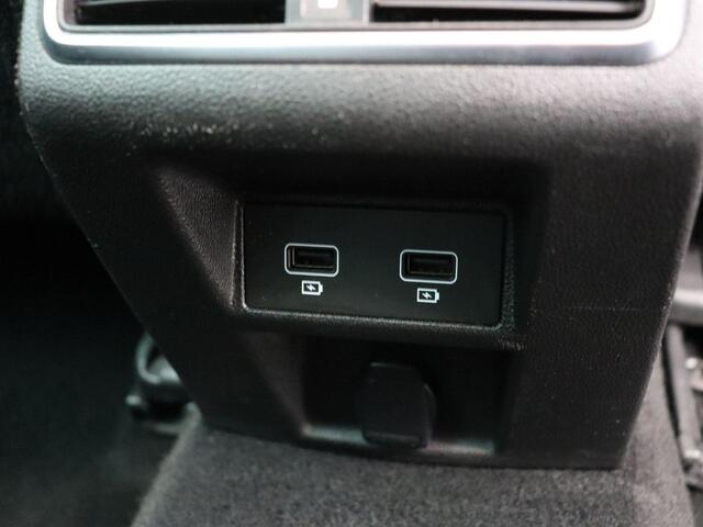 Renault MEGANE Estate 140pk TCe Intens | Trekhaak | 1700kg geremd | Stoel- stuurverwarming | Dealer onderhouden | Head-up display | Achteruitrijcamera |