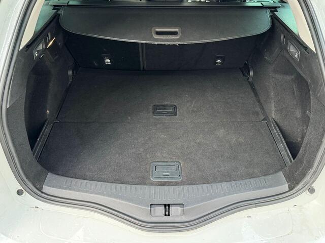 Renault MEGANE Estate 1.3 TCe 140 Techno | Trekhaak | Automaat | Navigatie | Camera