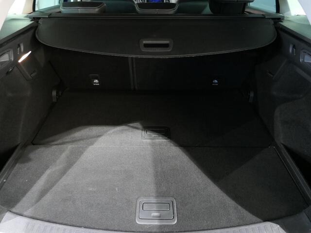 Renault MEGANE Estate 1.3 TCe 140 Techno - Dealer onderhouden - Parkeerassistent - Dodehoek - Navi - Cruise