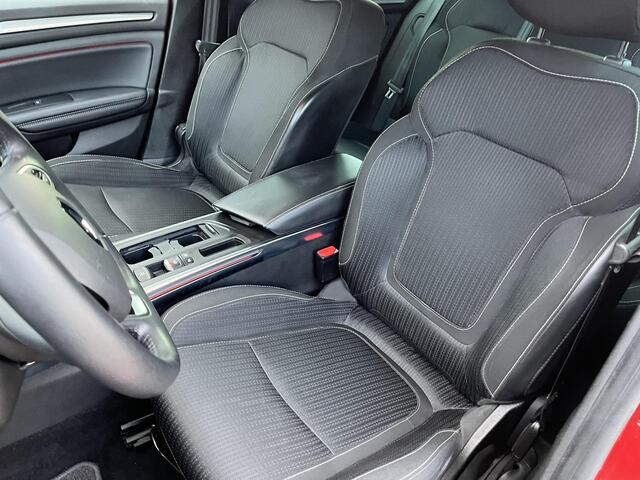 Renault MEGANE Estate 1.3 TCe Intens / AUTOMAAT / CAMERA / PARKEERSENSOREN VOOR EN ACHTER / BLIND SPOT WARNING