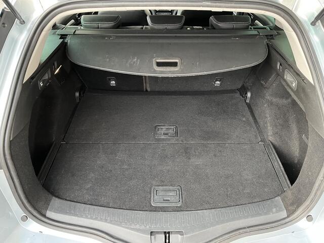 Renault MEGANE Estate 1.3 TCe 140 Techno | Trekhaak | All-Season banden | Achteruitrijcamera | Apple CarPlay / Android Auto |