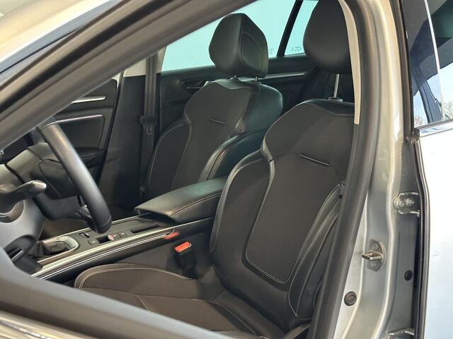 Renault MEGANE Estate 1.3 TCe 140 EDC Techno AUTOMAAT TREKHAAK | ACHTERUITRIJCAMERA | PARKEERSENSOREN VOOR&ACHTER | BLIS